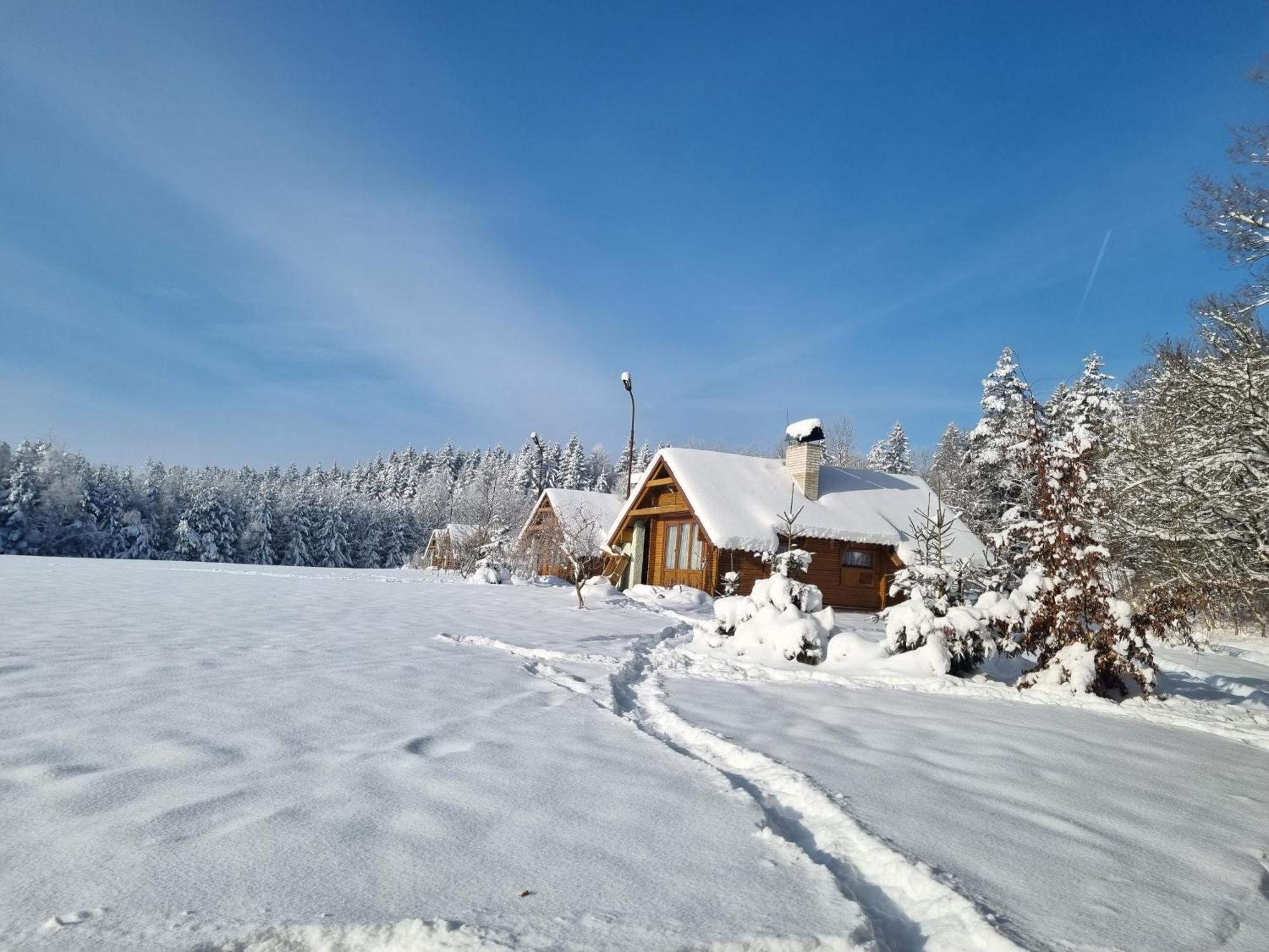 Chatky A Apartmany Apollo Na Vysocine Nove Mesto na Morave Exterior photo